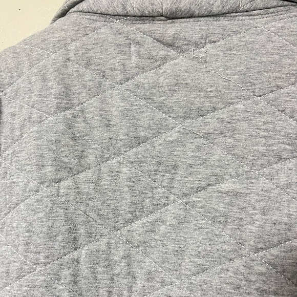 Gray Quilted Robe - Picture 9 of 10